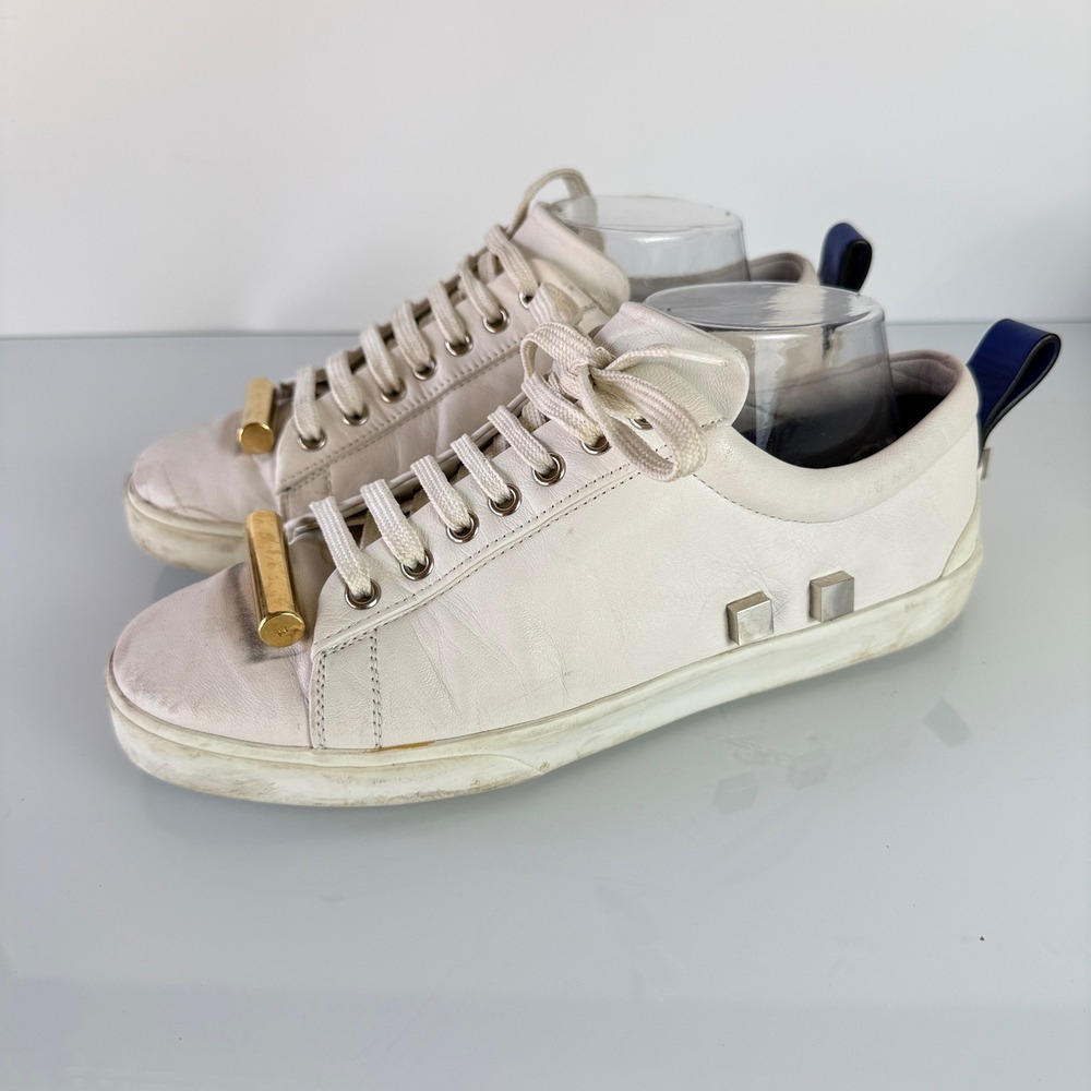 Stuart Weitzman Galaxy Aoki Sneakers Womens 9 White Leather Gold Hardware‎